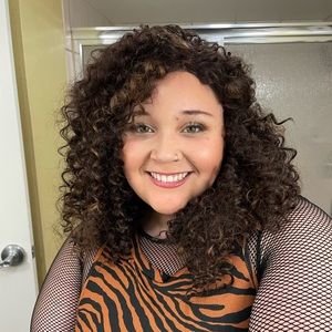 Meet your Posher, Andrea